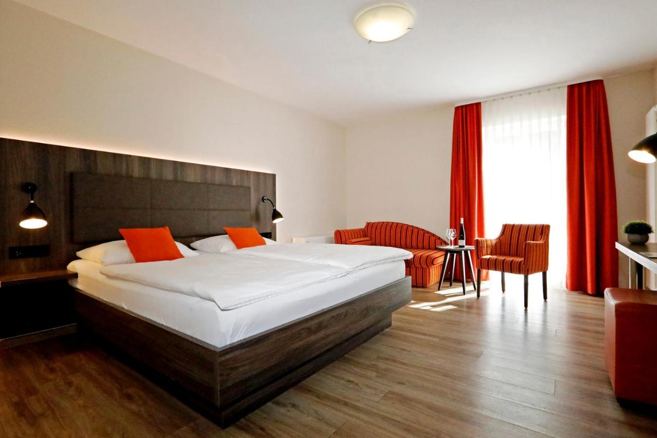 Landhotel Altes Wasserwerk Gbr Freinsheim Exterior photo